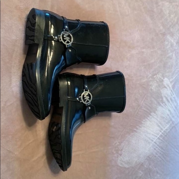 Michael Kors Rainboots - Picture 1 of 2